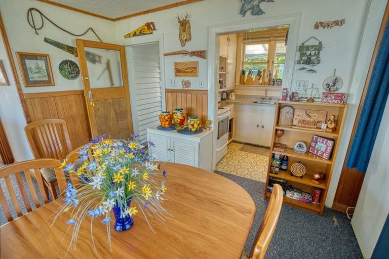 Photo of property in 14 Ahau Street, Moana, 7872