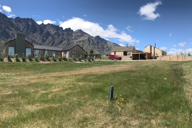 Photo of property in 29 Cunninghams Drive, Jacks Point, Queenstown, 9371