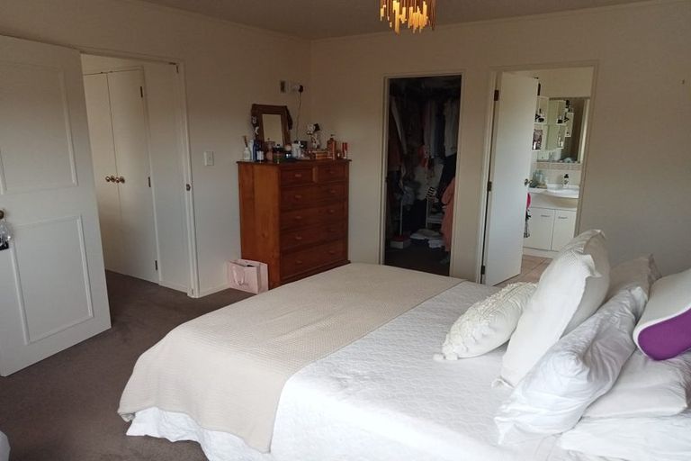 Photo of property in 9 San Fernando Way, Henderson, Auckland, 0612