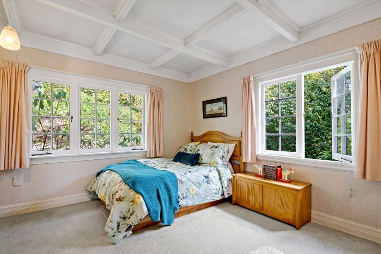 Photo of property in 28 Griggs Road, Whitford, Howick, 2571