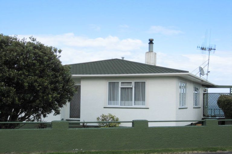 Photo of property in 1 Kapiti Terrace, Castlecliff, Whanganui, 4501