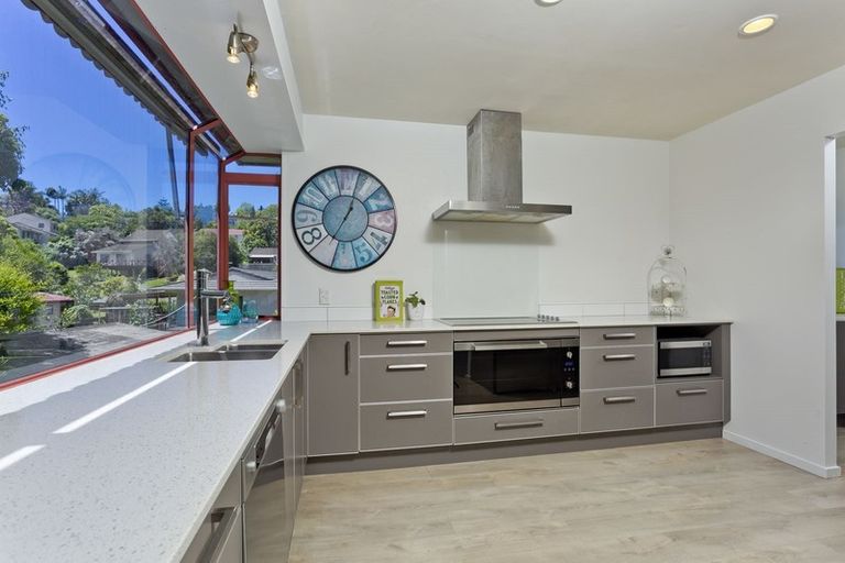 Photo of property in 2/16 Redwing Street, Browns Bay, Auckland, 0630