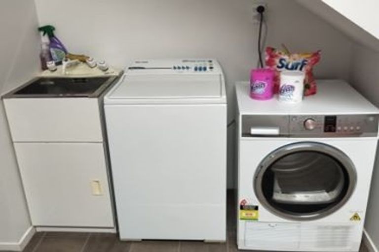 Photo of property in 9/3 Riverside Road, Orewa, 0931