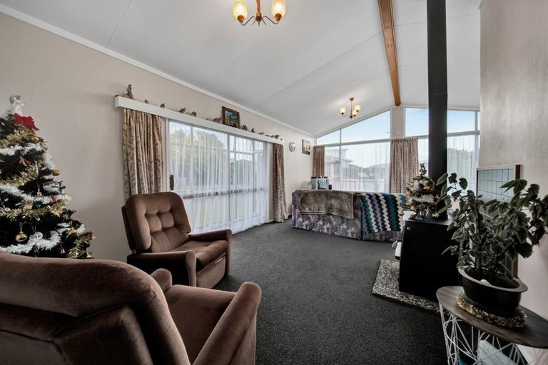 Photo of property in 4 Cowling Road, Hurdon, New Plymouth, 4310