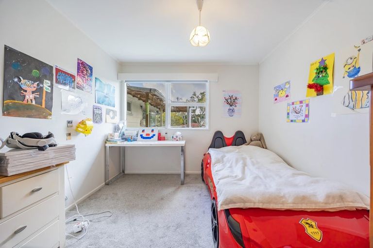 Photo of property in 12 Cassia Place, Sunnynook, Auckland, 0620