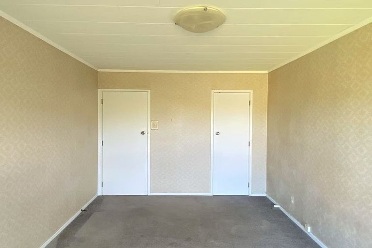 Photo of property in 1/36 Blacklock Avenue, Henderson, Auckland, 0612