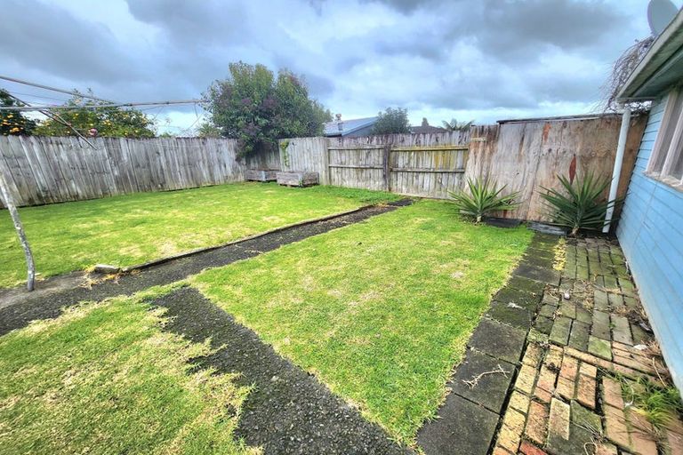 Photo of property in 154 Russell Road, Manurewa, Auckland, 2102