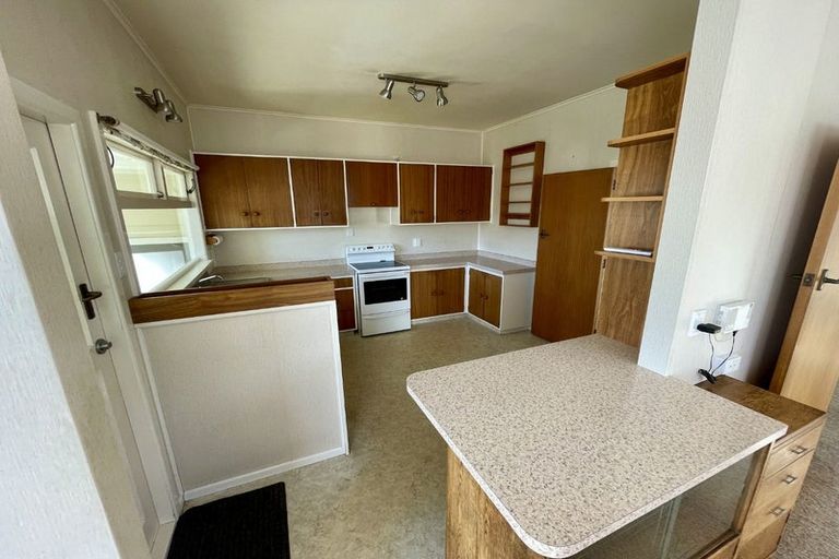 Photo of property in 78 Tauhinu Road, Miramar, Wellington, 6022