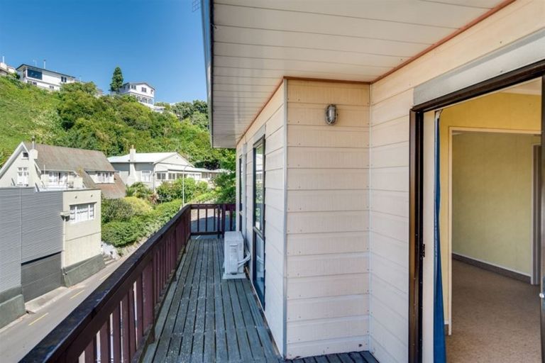 Photo of property in 3/9 Milton Road, Bluff Hill, Napier, 4110