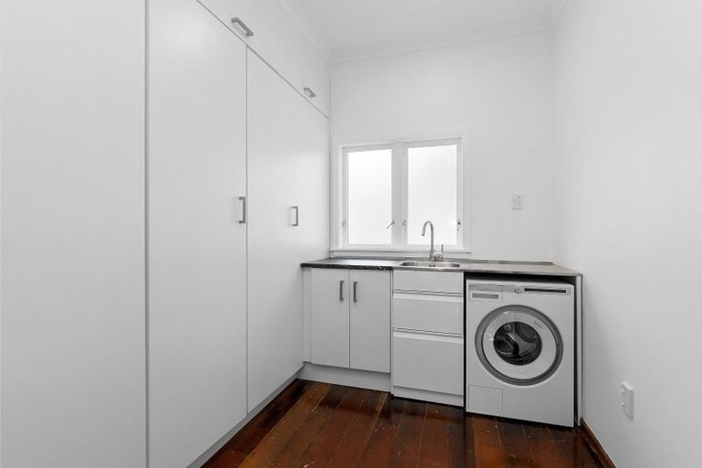 Photo of property in 117 Derwent Street, Island Bay, Wellington, 6023