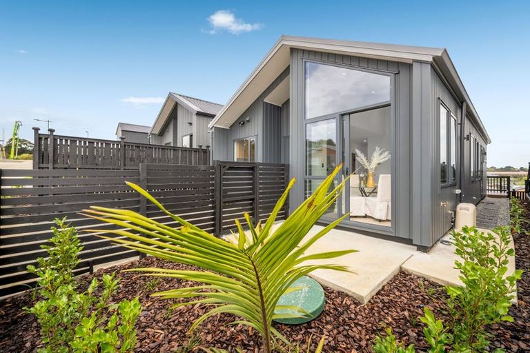 Photo of property in 15 Aituaa Road, Pukekohe, 2120