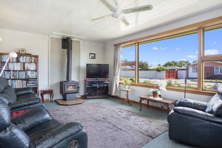 Photo of property in 4 Weston Place, Rangiora, 7400