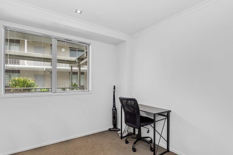 Photo of property in Algarve Apartments, 207/332 Maunganui Road, Mount Maunganui, 3116