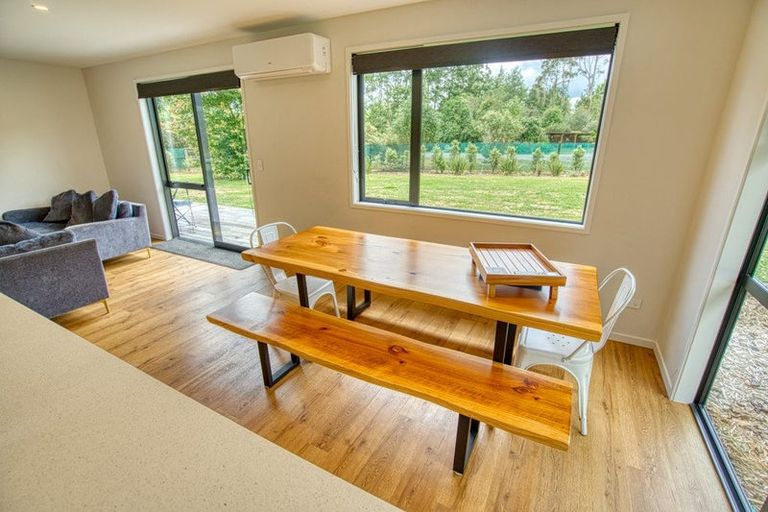 Photo of property in 5 Fairway Drive, Moana, 7872