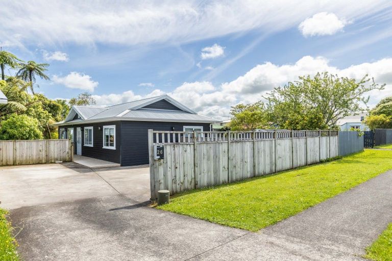 Photo of property in 26 Brookes Street, Inglewood, 4330