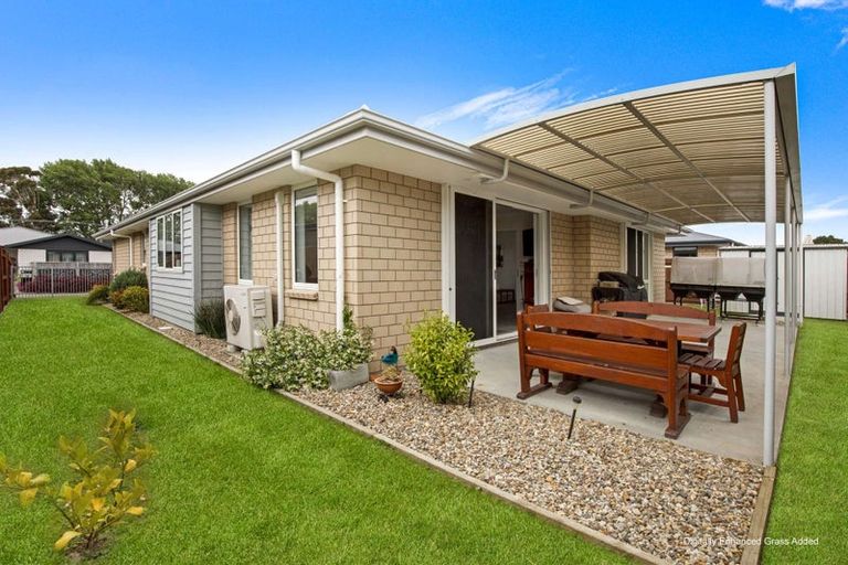 Photo of property in 15 Serenity Crescent, Kelvin Grove, Palmerston North, 4414