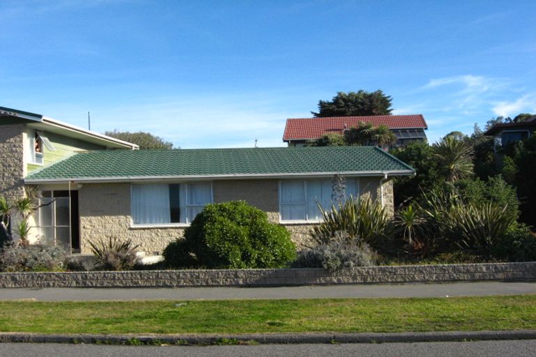 Photo of property in 353 Marine Parade, New Brighton, Christchurch, 8061