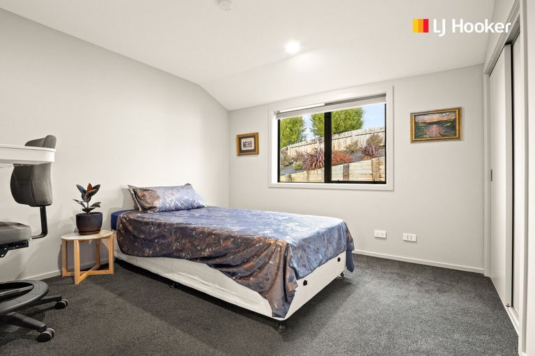 Photo of property in 21 Sretlaw Place, Brockville, Dunedin, 9011