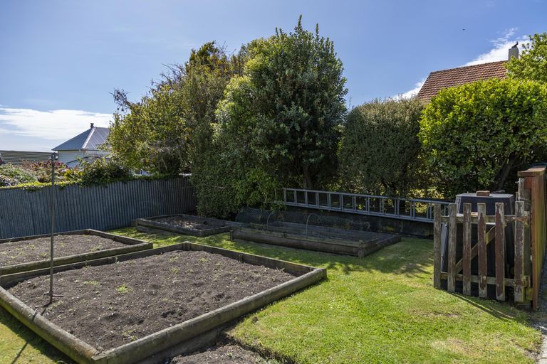 Photo of property in 70 Wharfe Street, South Hill, Oamaru, 9400