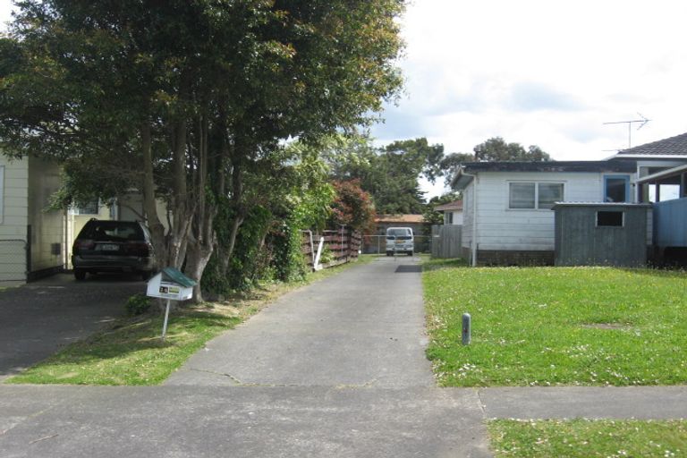 Photo of property in 14 Ewbank Place, Manurewa, Auckland, 2102