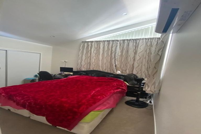 Photo of property in 50 Battalion Drive, Papakura, 2110