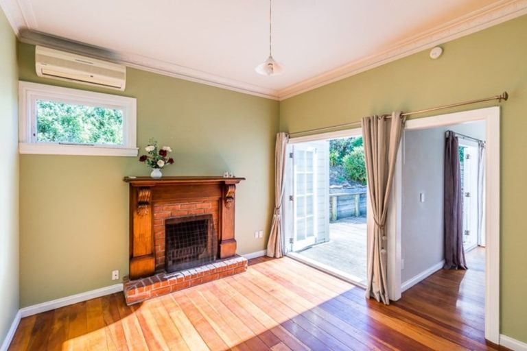 Photo of property in 69 Waimea Road, Waikanae Beach, Waikanae, 5036