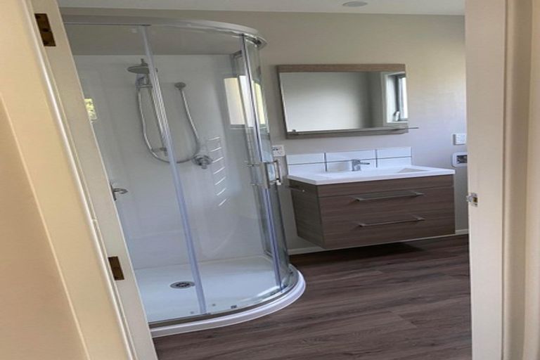 Photo of property in 2/9 Somme Street, St Albans, Christchurch, 8014