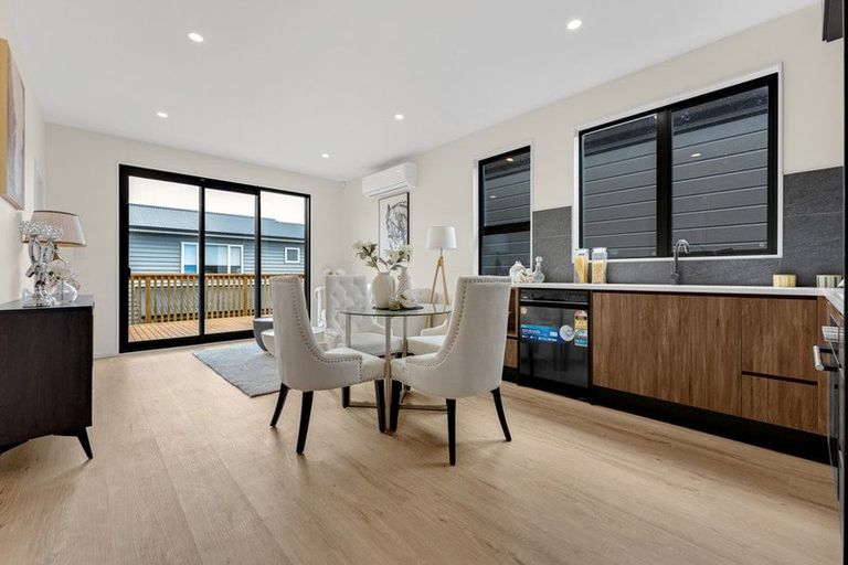 Photo of property in 1 Taukahiwi Road, Pukekohe, 2120