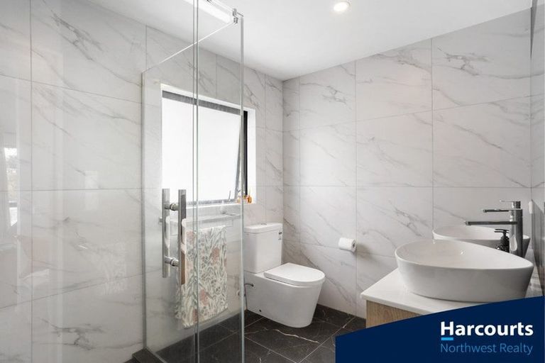 Photo of property in 1b Makora Road, Massey, Auckland, 0614