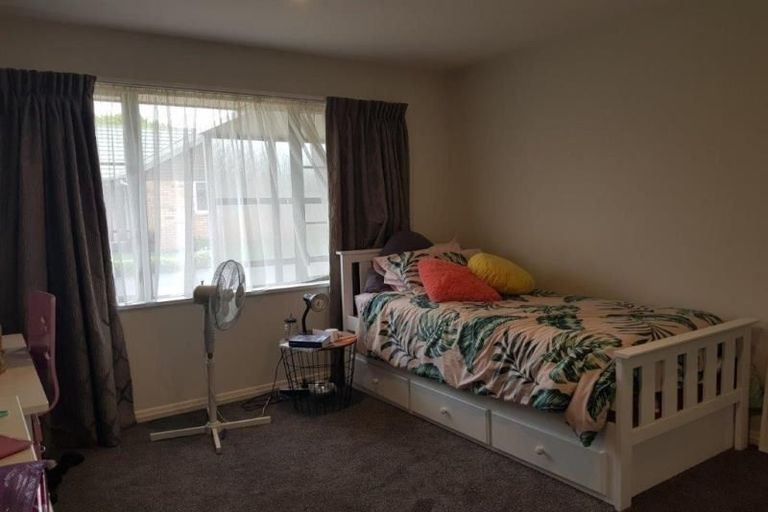 Photo of property in 432a Harewood Road, Harewood, Christchurch, 8051