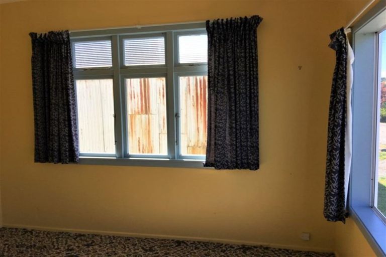 Photo of property in 69 Salcombe Street, Kaitangata, 9210