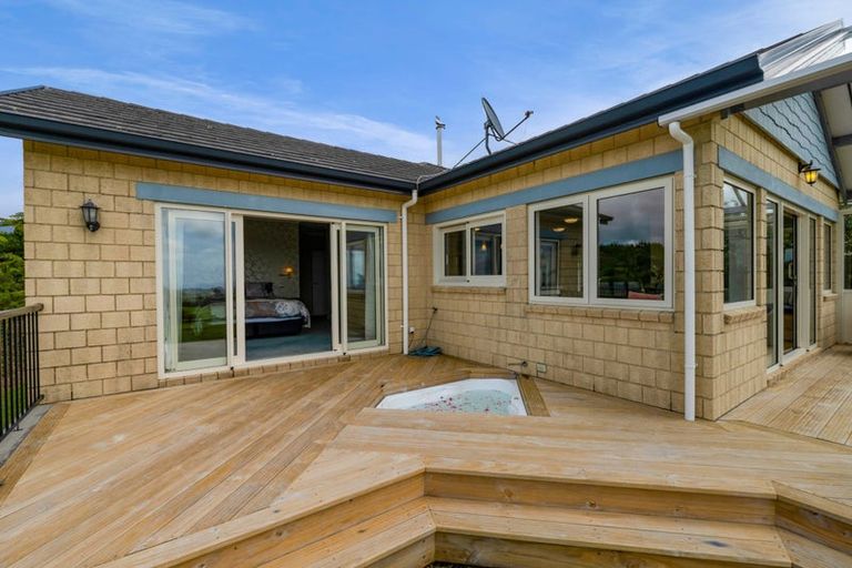 Photo of property in 40 Maunga Heights, Hurworth, New Plymouth, 4371