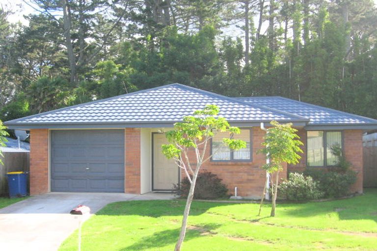Photo of property in 25 Brookwood Drive, Henderson, Auckland, 0612