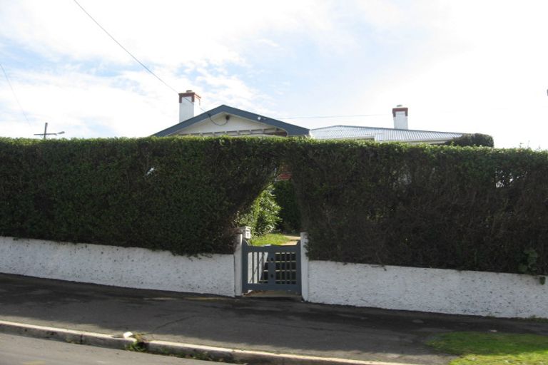 Photo of property in 98 Middleton Road, Kew, Dunedin, 9012
