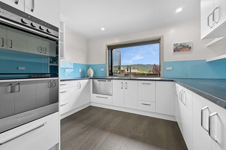 Photo of property in 1 Montgomery Crescent, Kinloch, Taupo, 3377