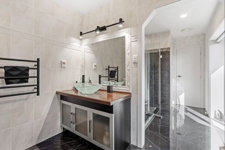 Photo of property in 5 Kotare Place, Sandspit, Warkworth, 0982