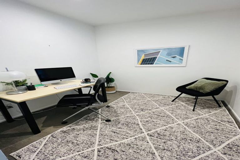 Photo of property in 44 Saddleback Grove, Karori, Wellington, 6012