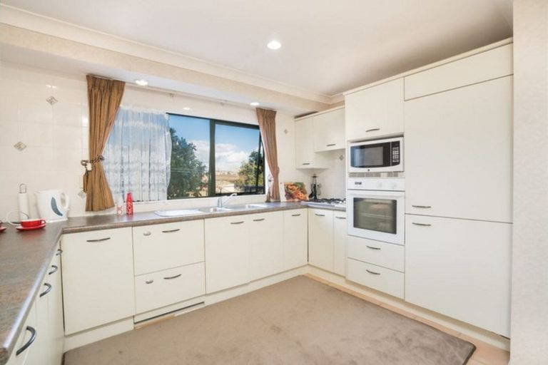 Photo of property in 7a Putini Road, Mangere Bridge, Auckland, 2022
