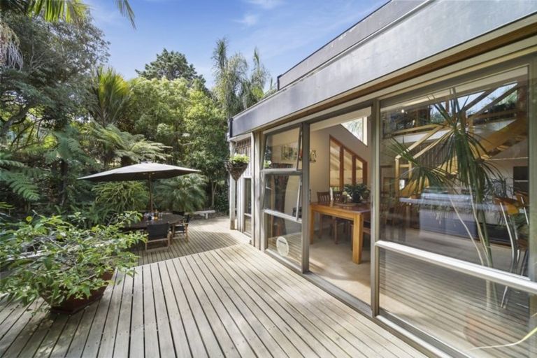 Photo of property in 17a Alexander Street, Cockle Bay, Auckland, 2014