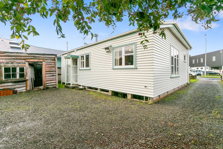 Photo of property in 11 Connolly Street, Boulcott, Lower Hutt, 5010