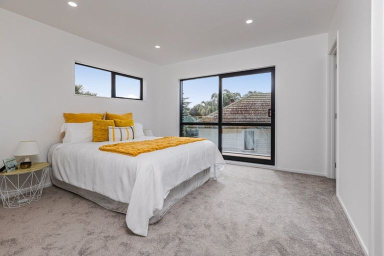 Photo of property in 7c Gladfield Lane, Te Atatu Peninsula, Auckland, 0610