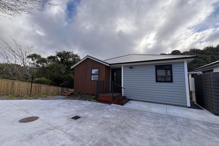 Photo of property in 15 Holly Grove, Maungaraki, Lower Hutt, 5010