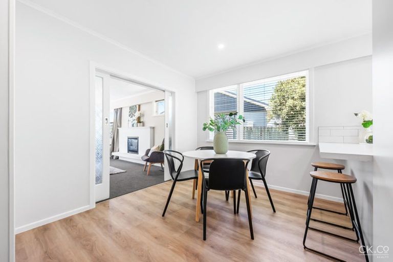 Photo of property in 4 Snell Grove, Clouston Park, Upper Hutt, 5018