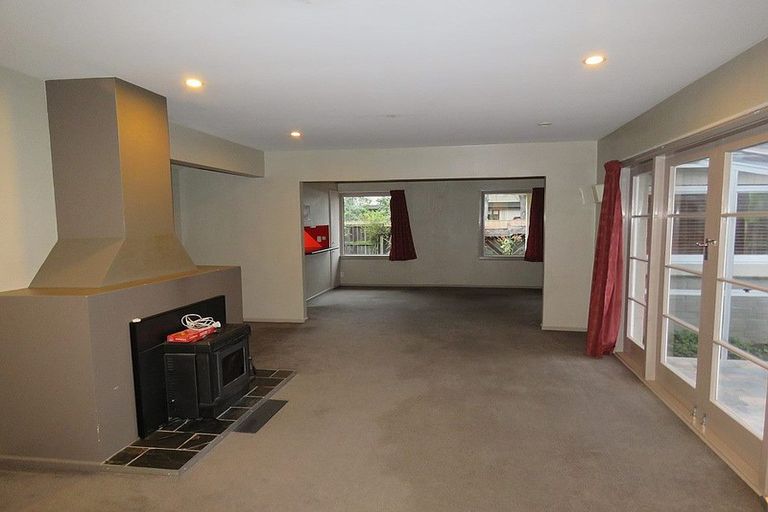 Photo of property in 72 Grahams Road, Burnside, Christchurch, 8041