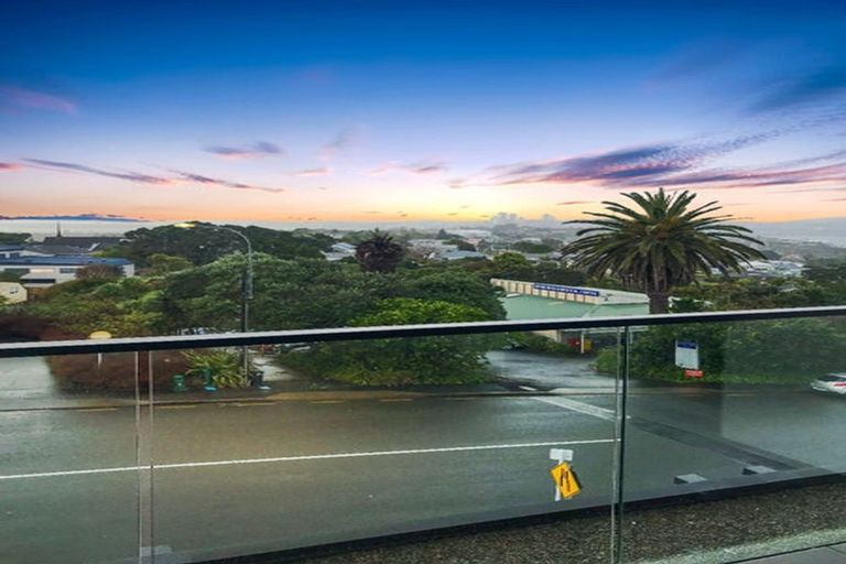 Photo of property in 102/19 Rawene Road, Birkenhead, Auckland, 0626