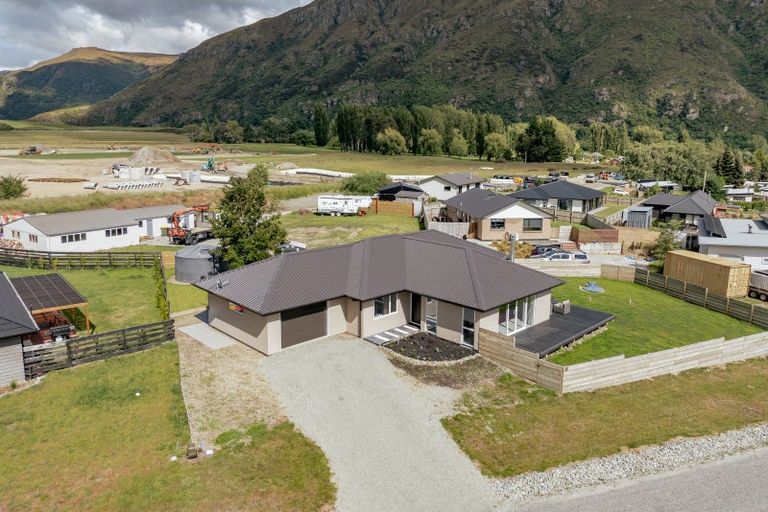 Photo of property in 8 Lakefield Close, Kingston, Athol, 9793