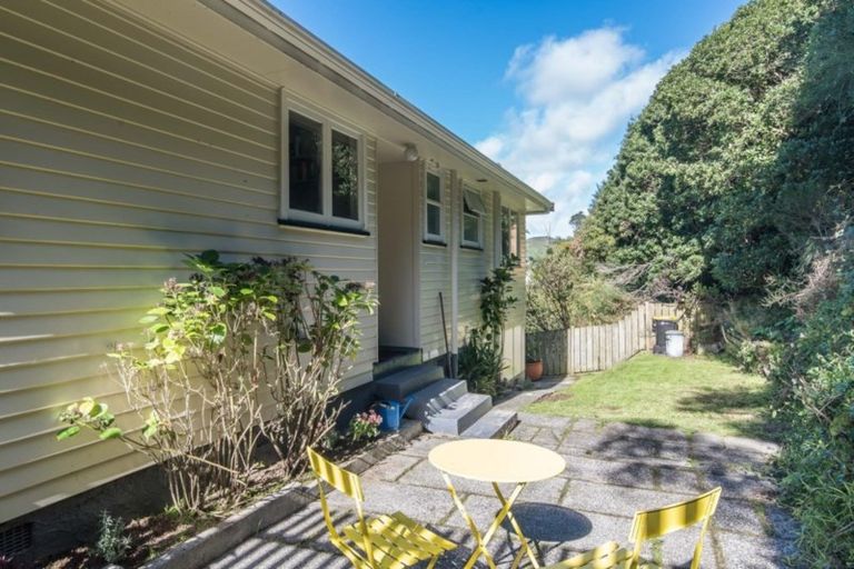 Photo of property in 139 Parkvale Road, Karori, Wellington, 6012