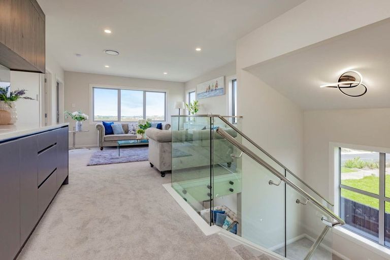 Photo of property in 29 Emerald Avenue, Rosehill, Papakura, 2113