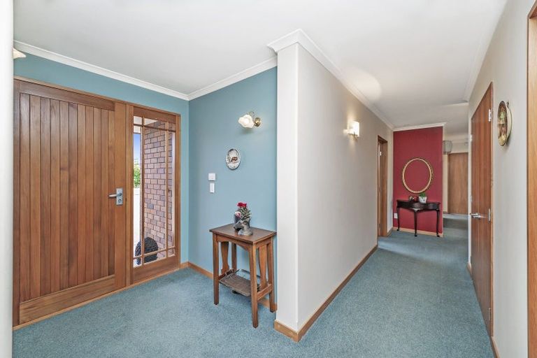 Photo of property in 21 Churchlea Place, Darfield, 7510