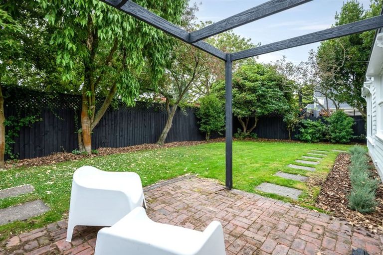 Photo of property in 59 Office Road, Merivale, Christchurch, 8014